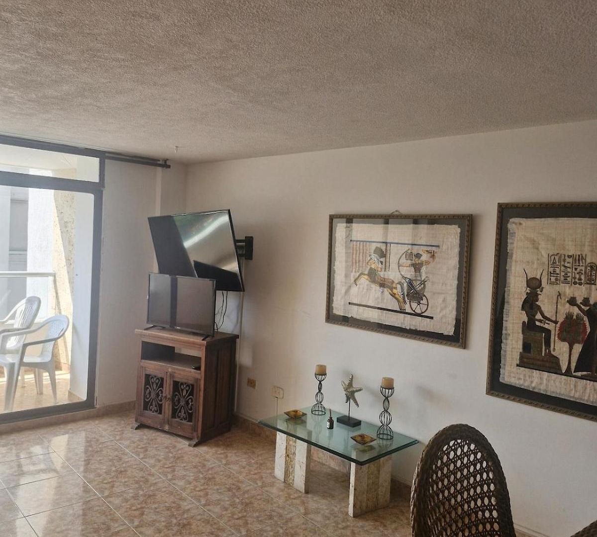 Beautiful And Spacious With Ocean Views *