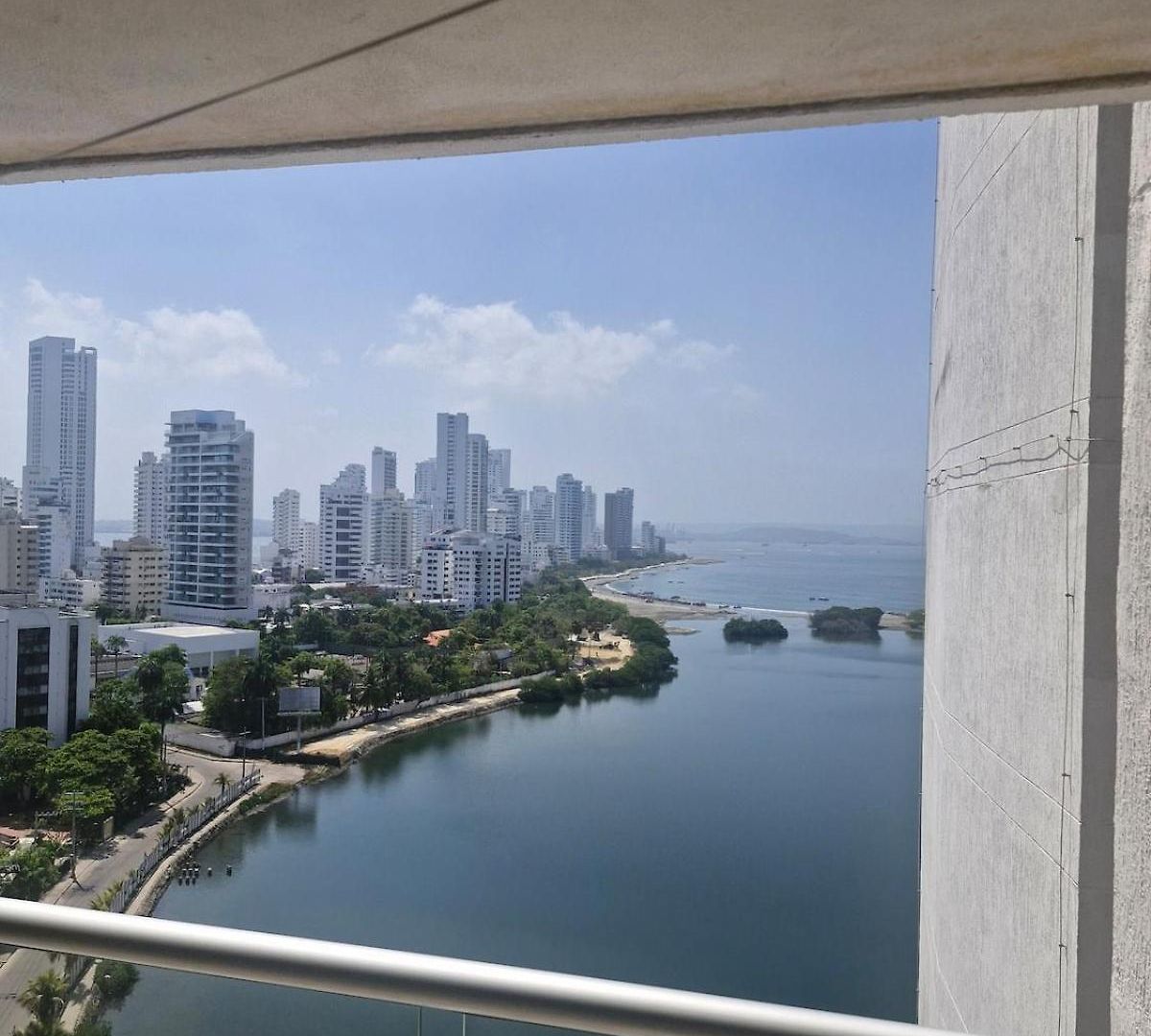 Beautiful And Spacious With Ocean Views Apartamento *