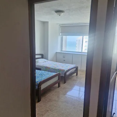 Beautiful And Spacious With Ocean Views *