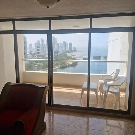 Beautiful And Spacious With Ocean Views *