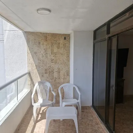 Beautiful And Spacious With Ocean Views *