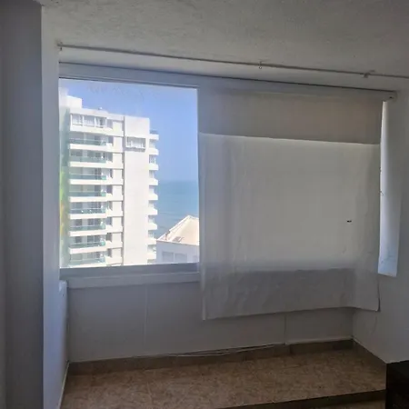 Beautiful And Spacious With Ocean Views Apartamento